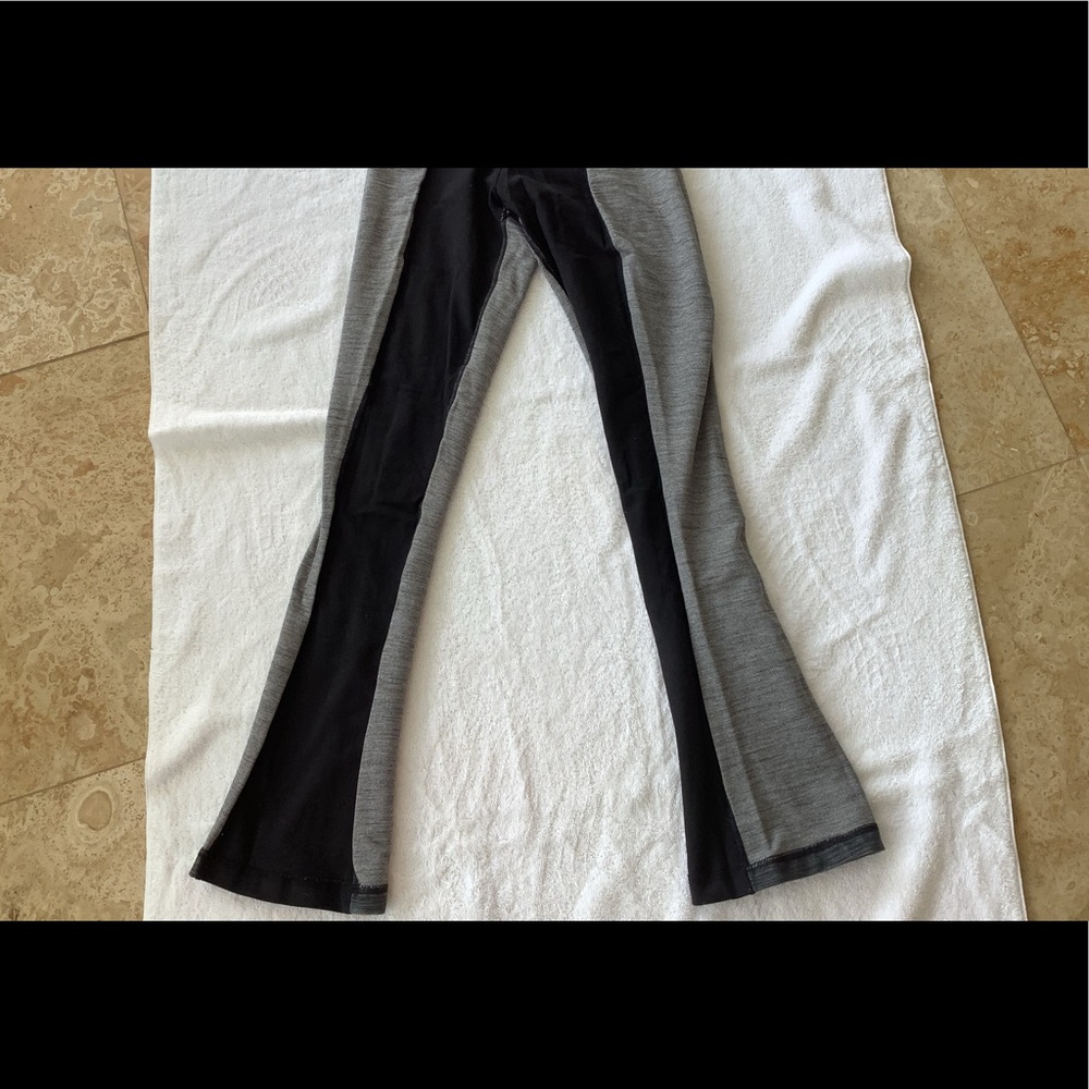 Lululemon 2 Black/Gray straight leg leggings EUC
